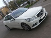 Mercedes-Benz E200 белый